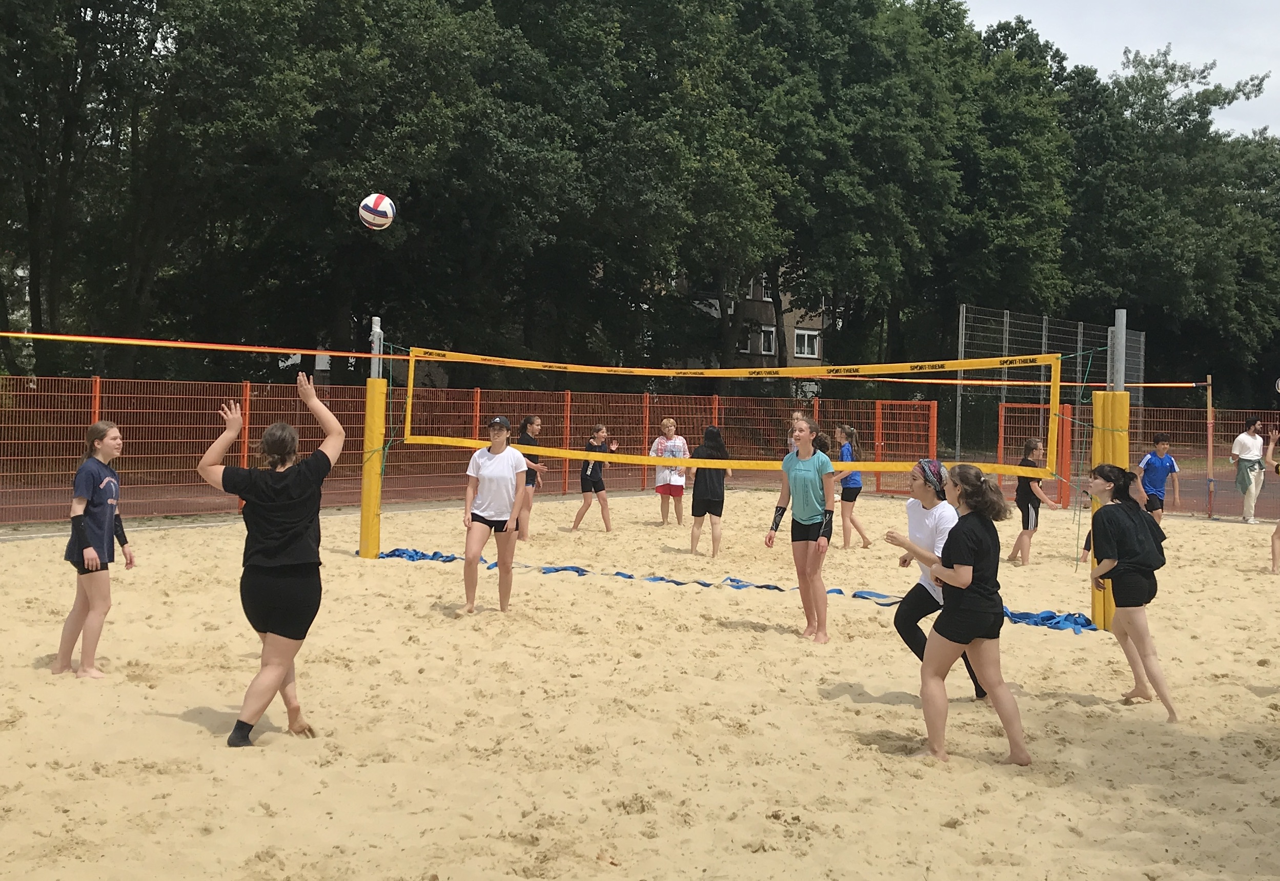 Beachvolleyballfeld in Nette eröffnet